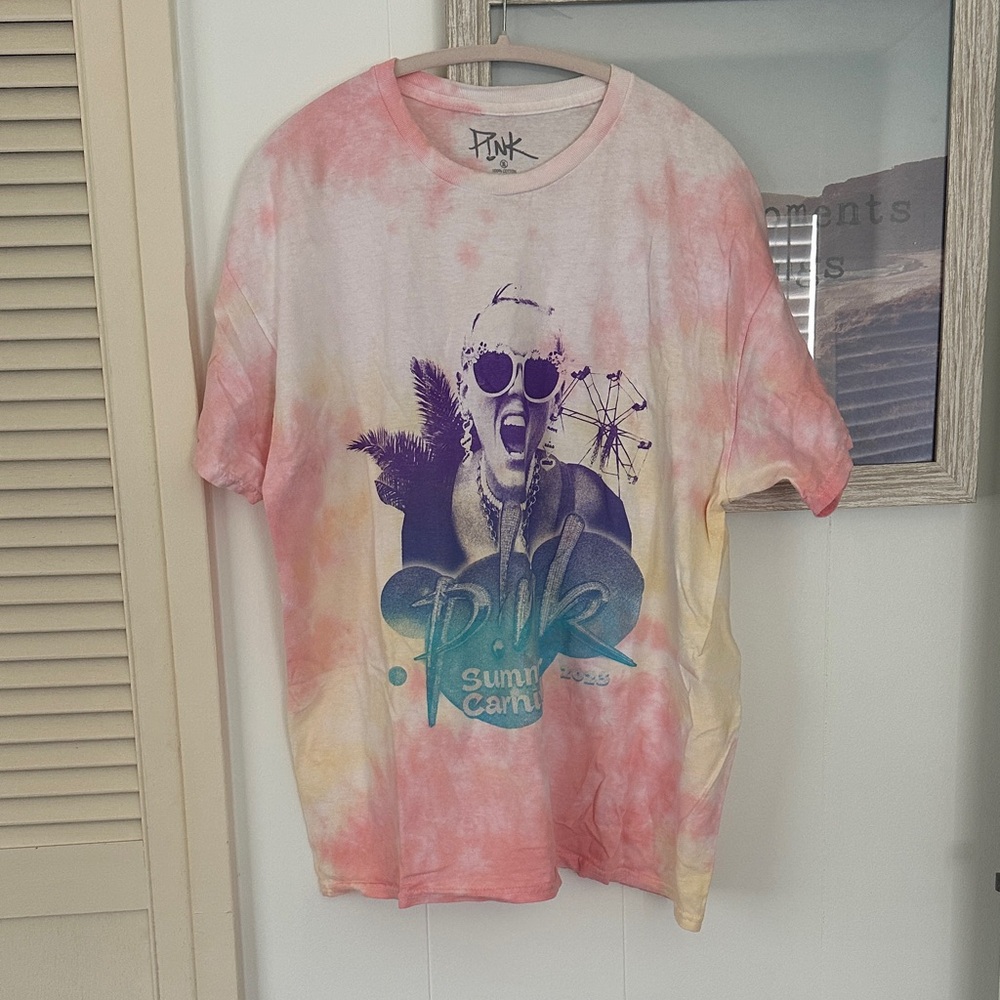 Size XL Pink Summer Carnival 2023 🎡